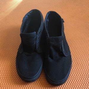 Classic Chukka Mid Vans